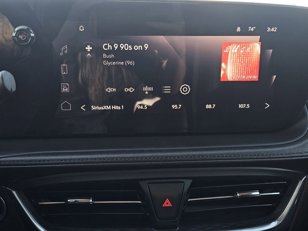 Used 2024 Buick Encore GX Sport Touring image 22