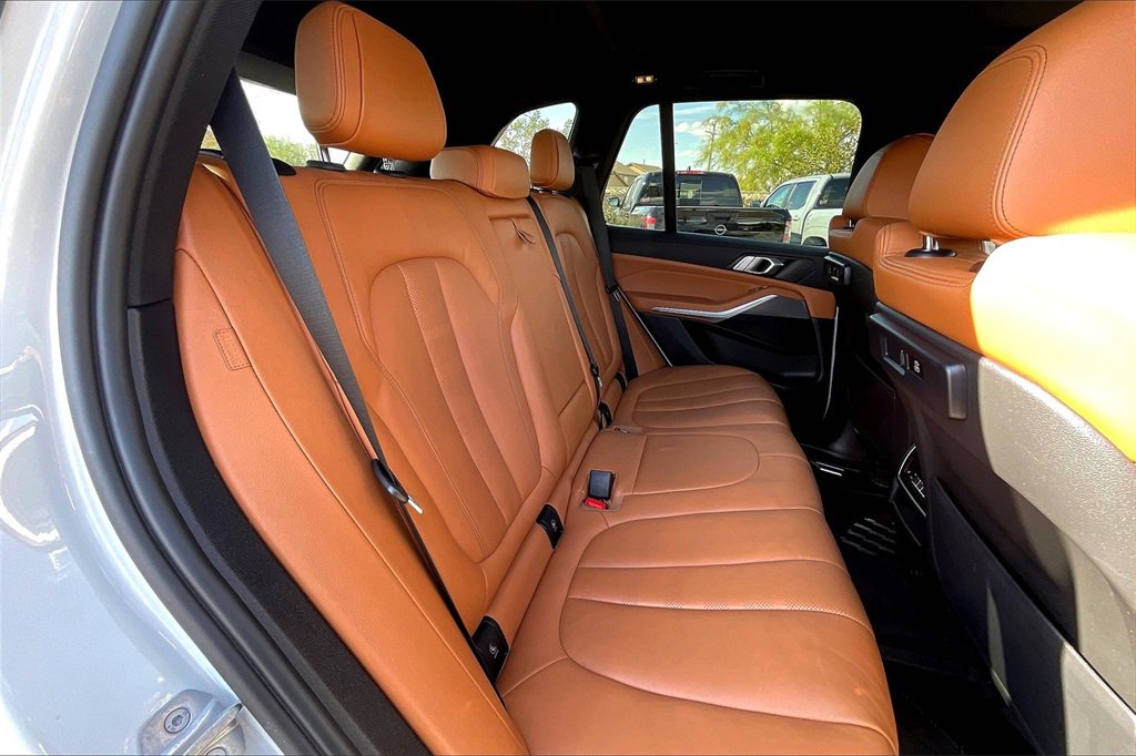 Used 2022 BMW X5 xDrive40i w/ Premium Package image 27