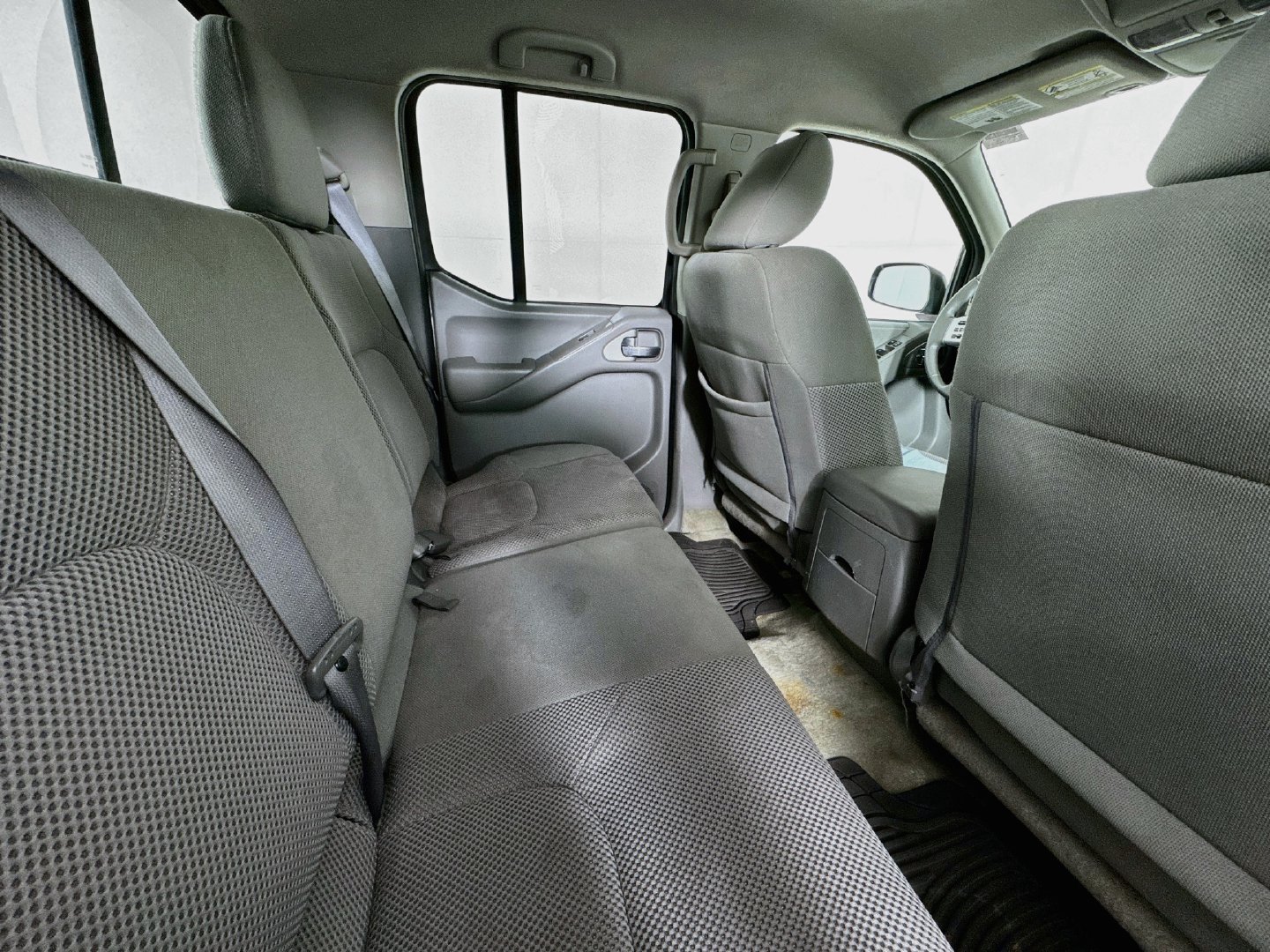 Used 2018 Nissan Frontier SV RWD image 23