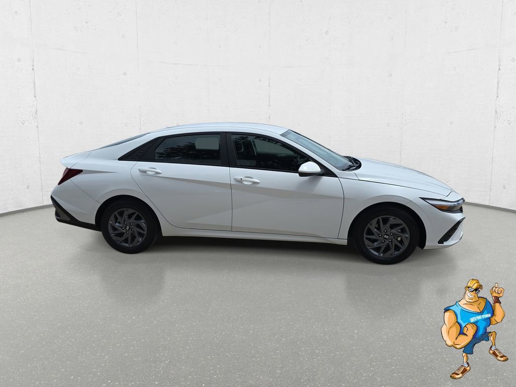 Certified 2024 Hyundai Elantra SEL image 4