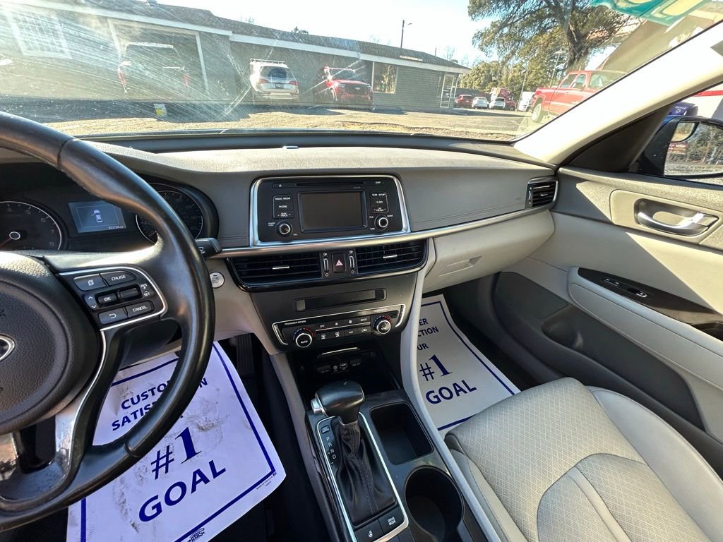 Used 2016 Kia Optima EX image 31