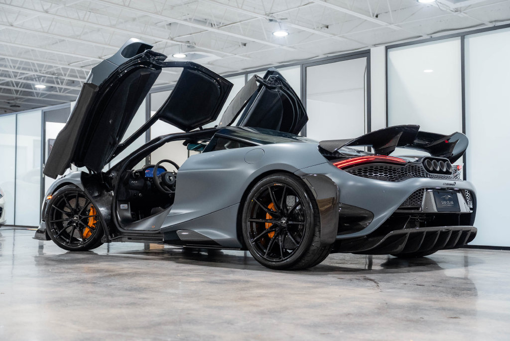 Used 2021 McLaren 765LT RWD image 30