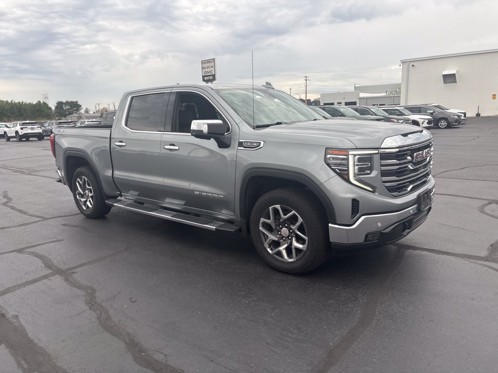 Used 2023 GMC Sierra 1500 SLT w/ SLT Premium Plus Package AWD/4WD image 10