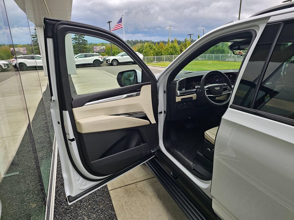 New 2026 Cadillac Escalade Sport w/ Touring Package AWD/4WD image 21