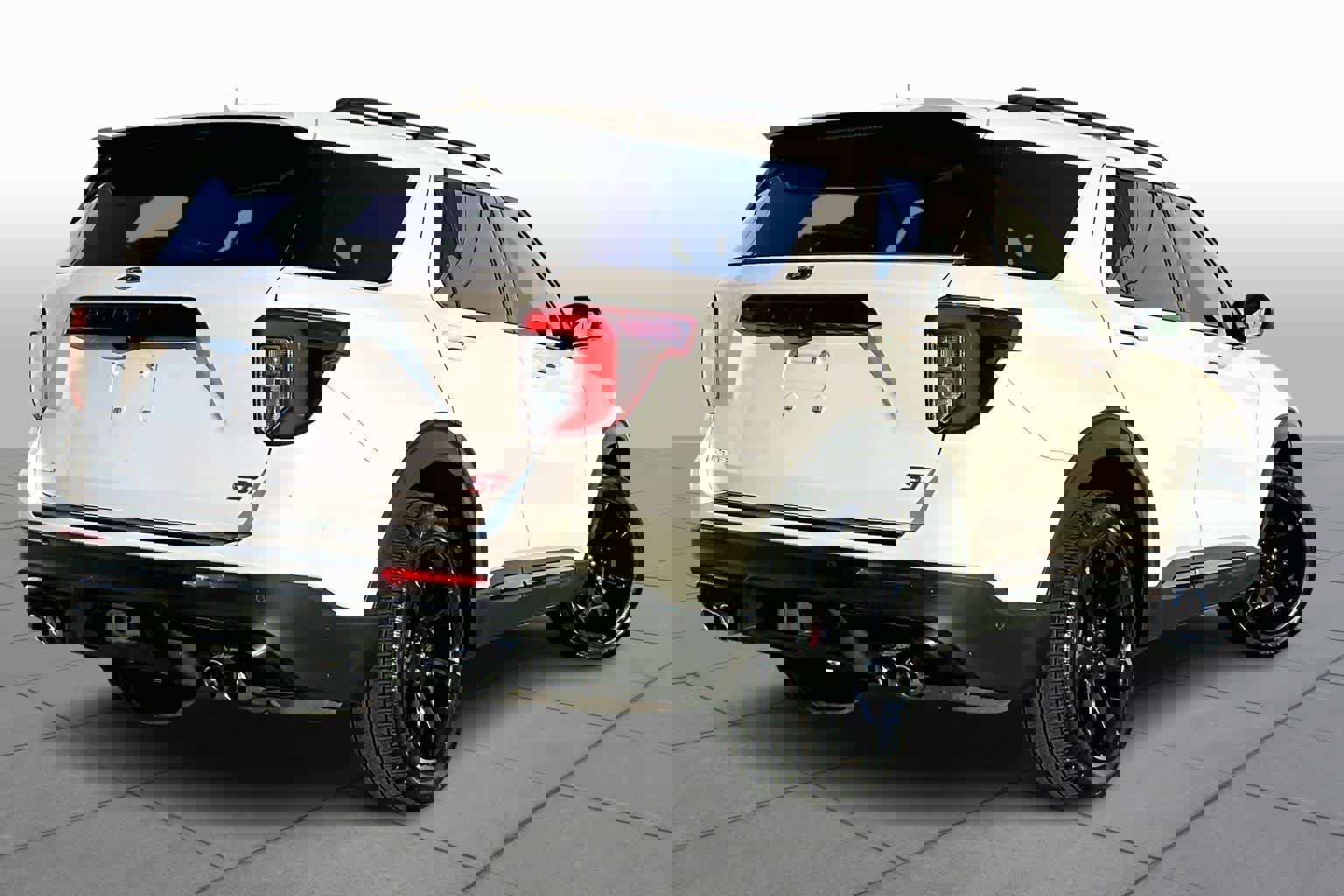 Used 2022 Ford Explorer ST w/ Equipment Group 401A image 12