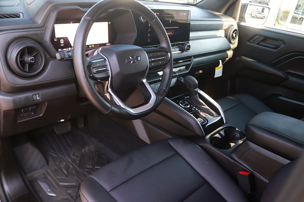 Used 2025 Chevrolet Colorado Trail Boss AWD/4WD image 12