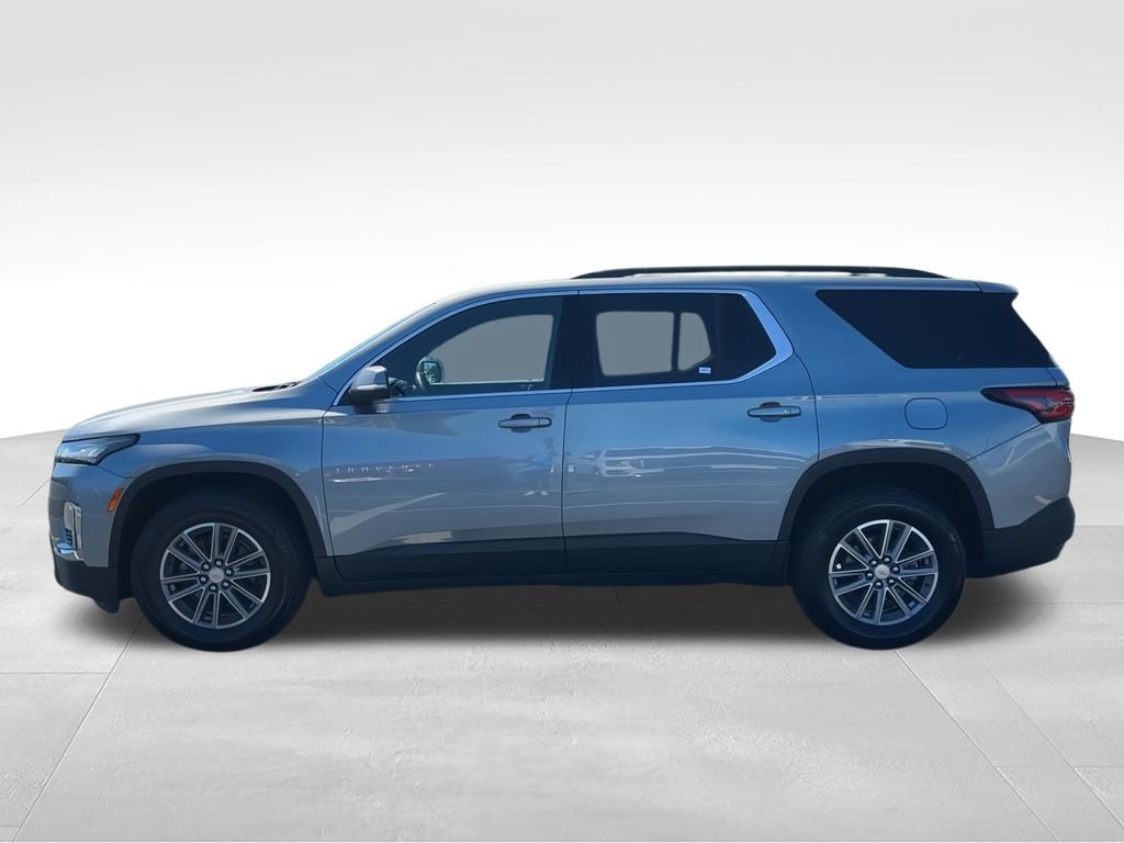 Used 2024 GMC Terrain SLE w/ Driver Convenience Package FWD image 9