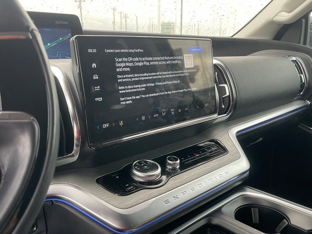 Used 2025 Ford Expedition Max Platinum image 16