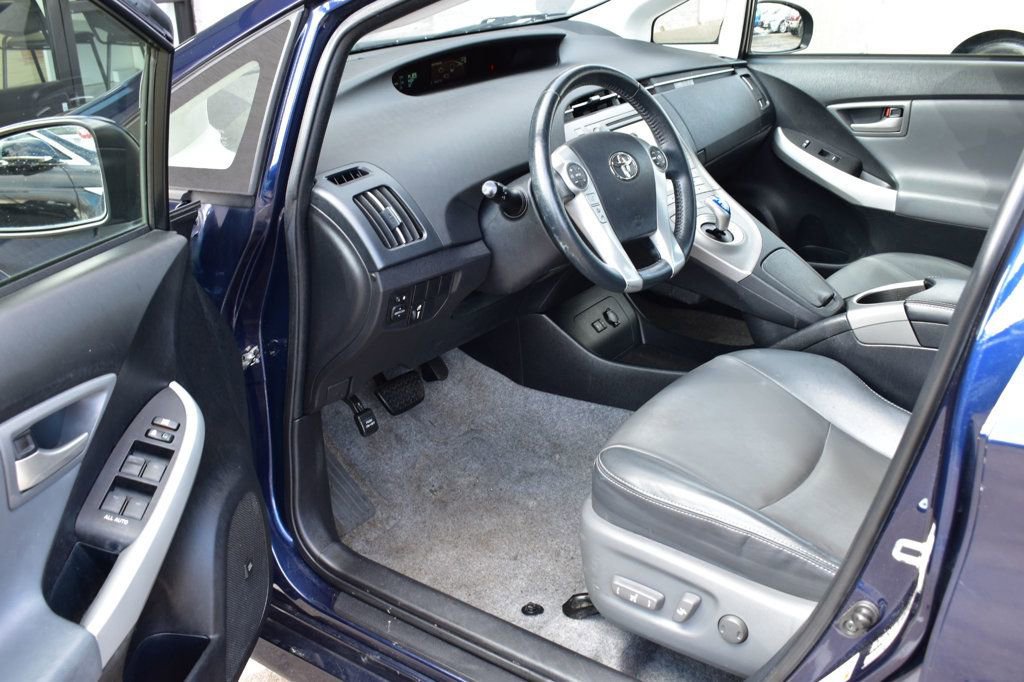 Used 2013 Toyota Prius Four FWD image 15