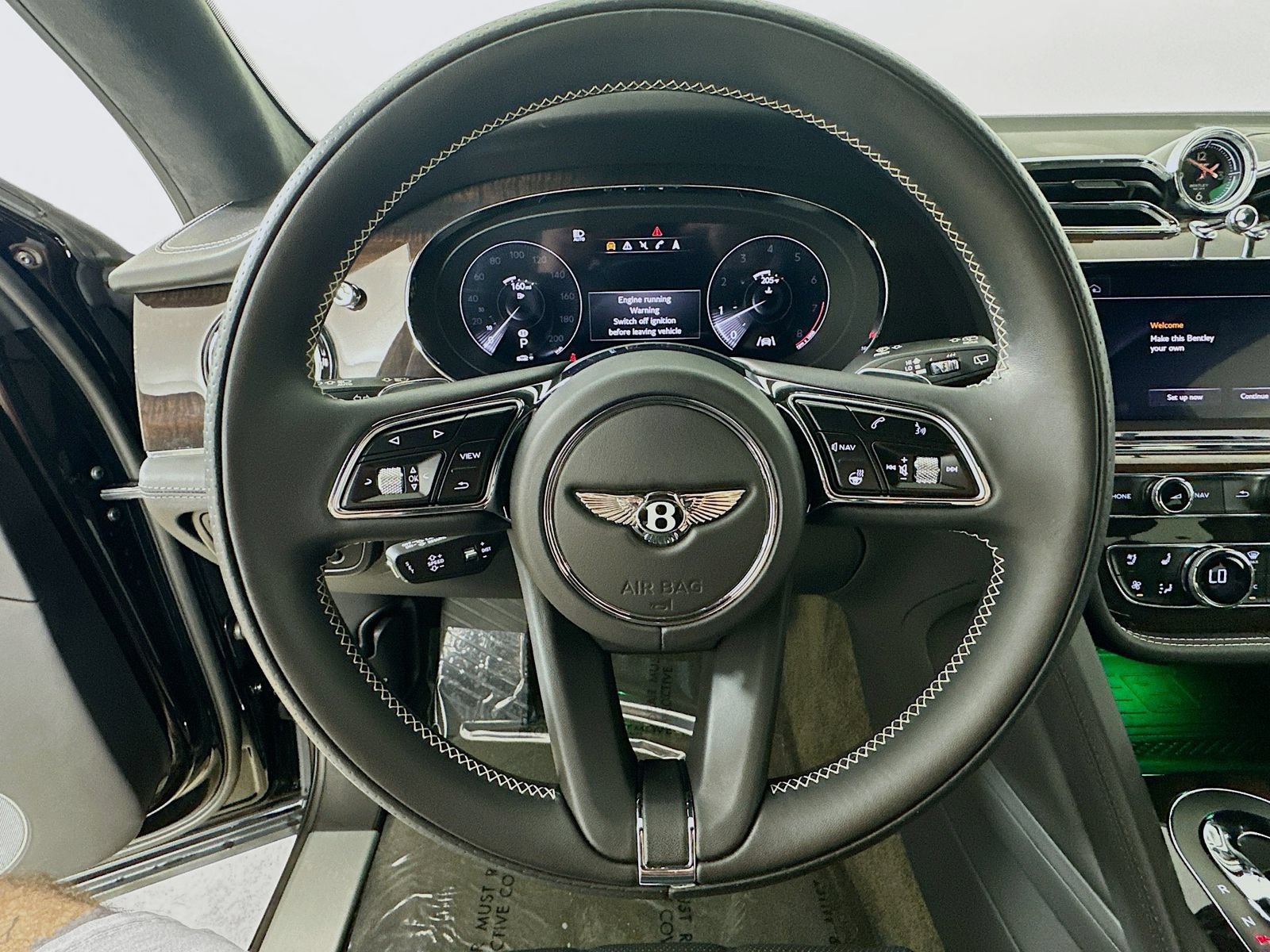 Used 2022 Bentley Bentayga AWD/4WD image 14