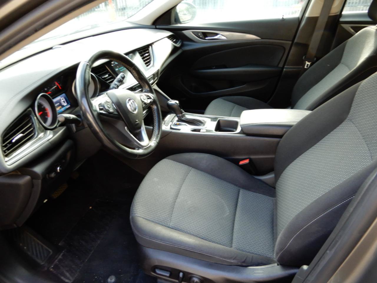 Used 2018 Buick Regal Preferred w/ Sights and Sounds Package AWD/4WD image 11