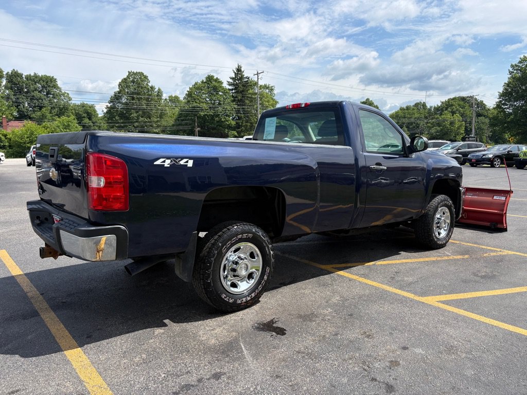 Used 2010 Chevrolet Silverado 2500 W/T w/ Snow Plow Prep Package AWD/4WD image 6
