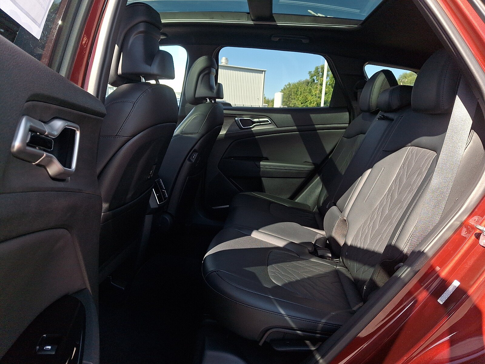 Used 2025 Kia Sportage X-Line w/ Premium Package AWD/4WD image 10