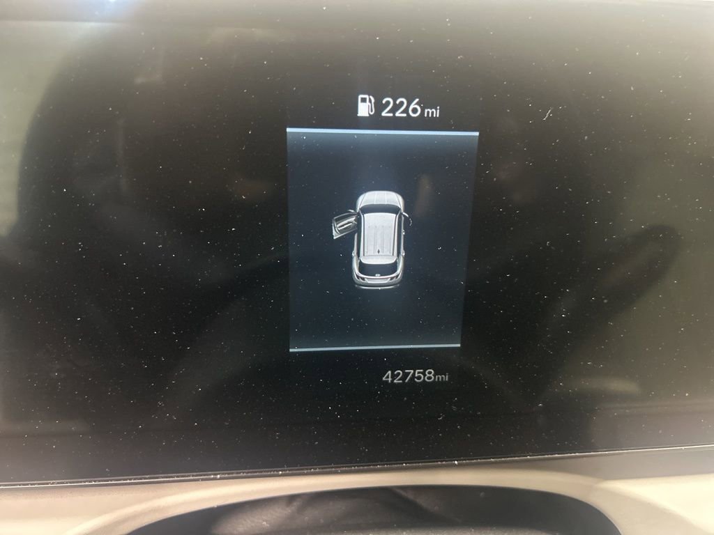 Used 2025 Hyundai Tucson SEL image 3