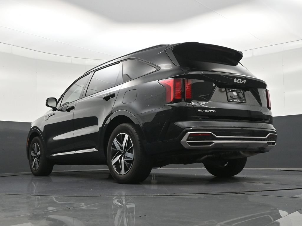 Used 2023 Kia Sorento S FWD image 25