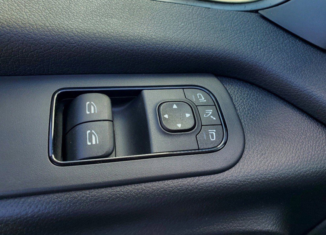 Used 2025 Mercedes-Benz Sprinter 2500 image 9