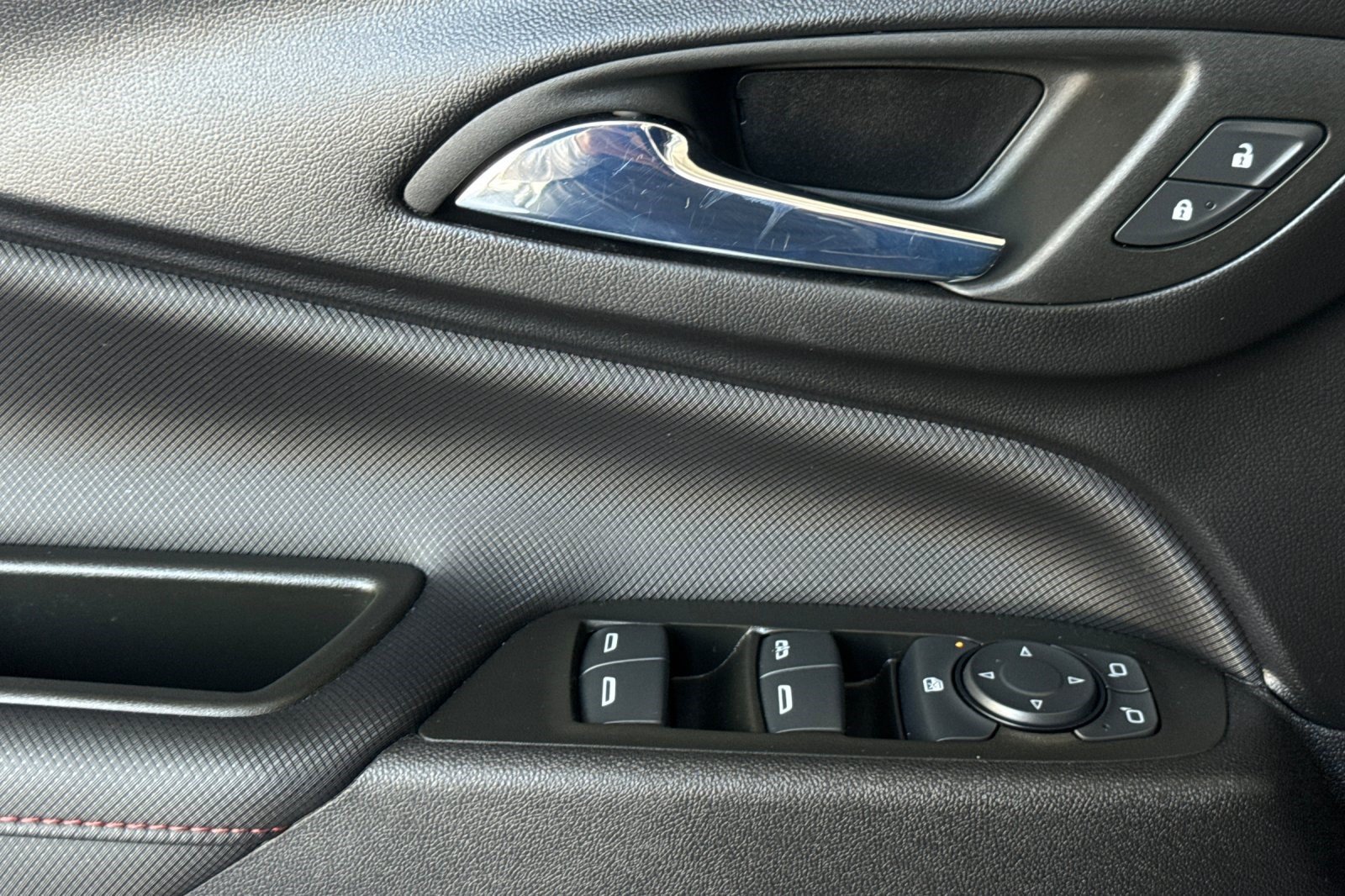 Used 2024 Chevrolet Equinox RS FWD image 13