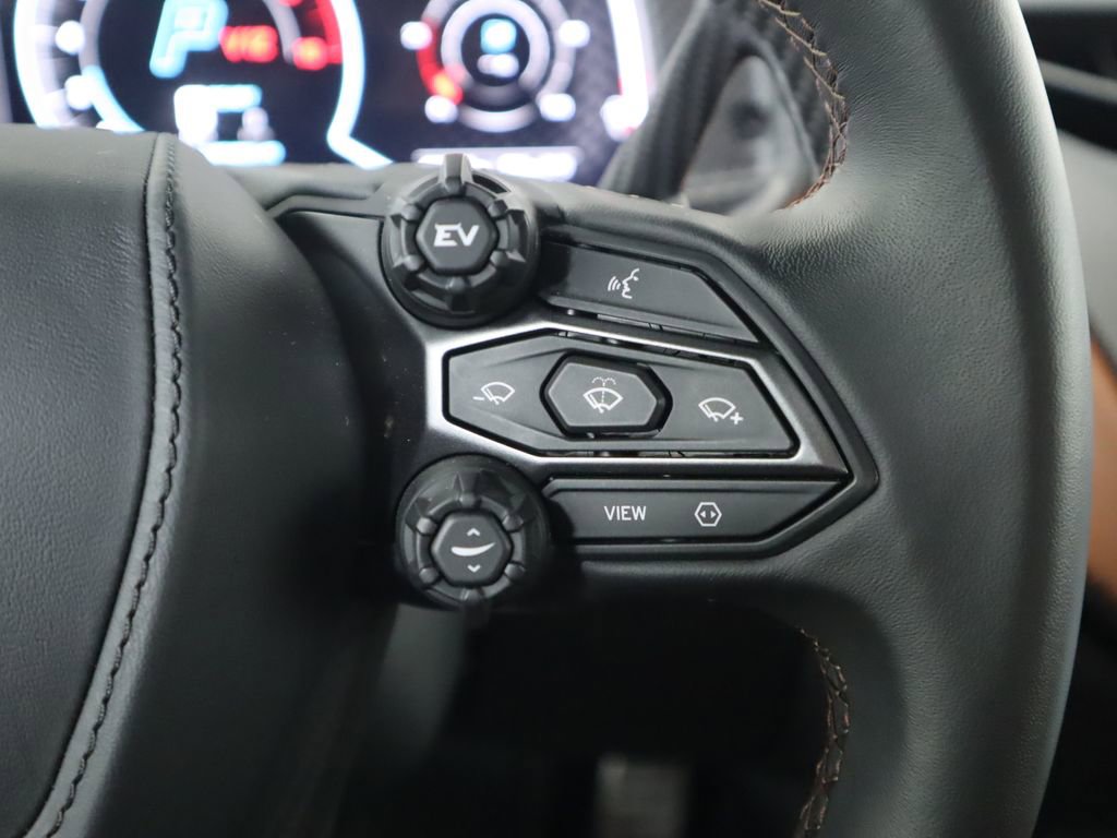 Used 2024 Lamborghini Revuelto image 12