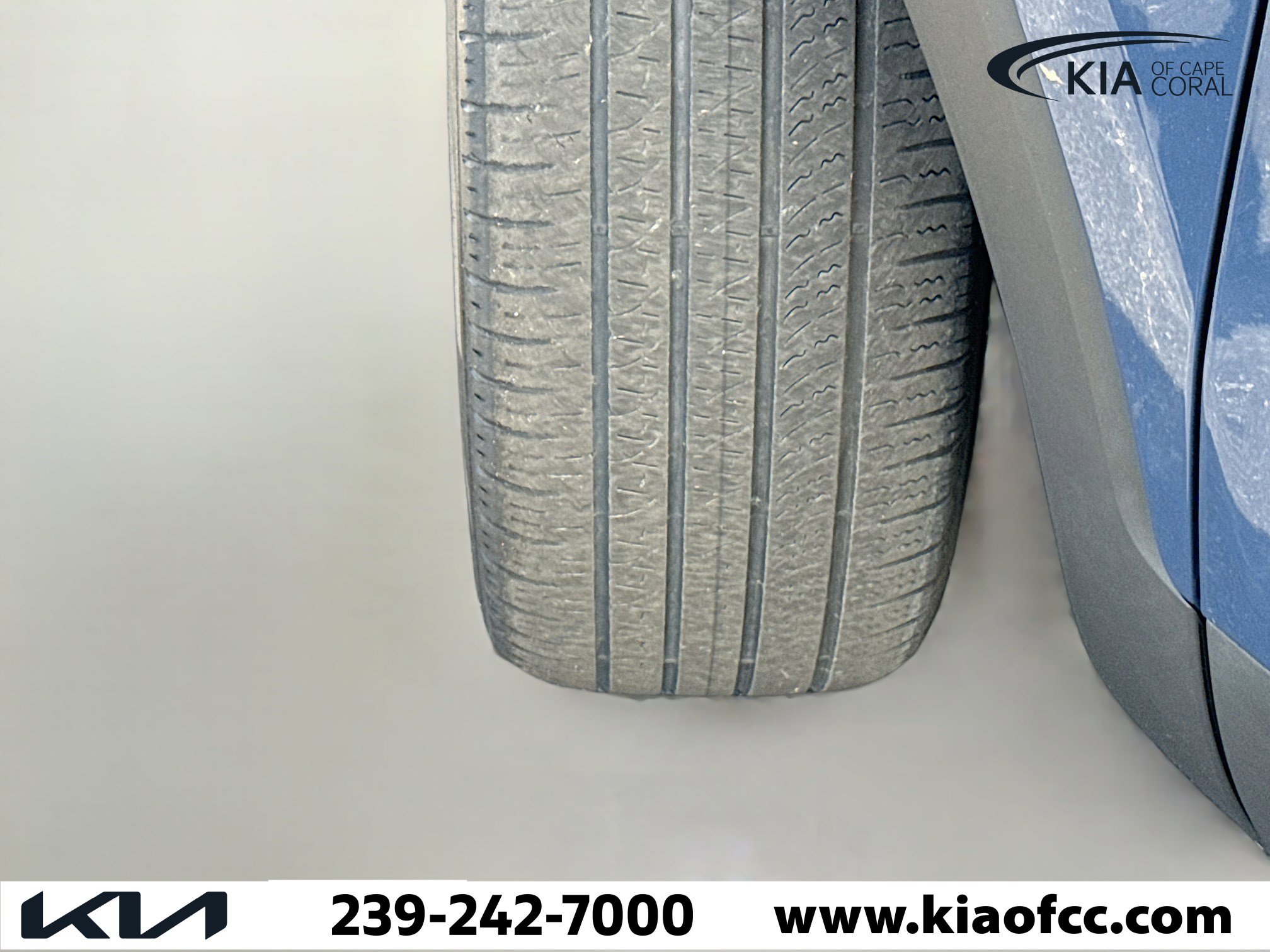 Used 2023 Kia Telluride EX w/ EX Captain's Chair Package image 45