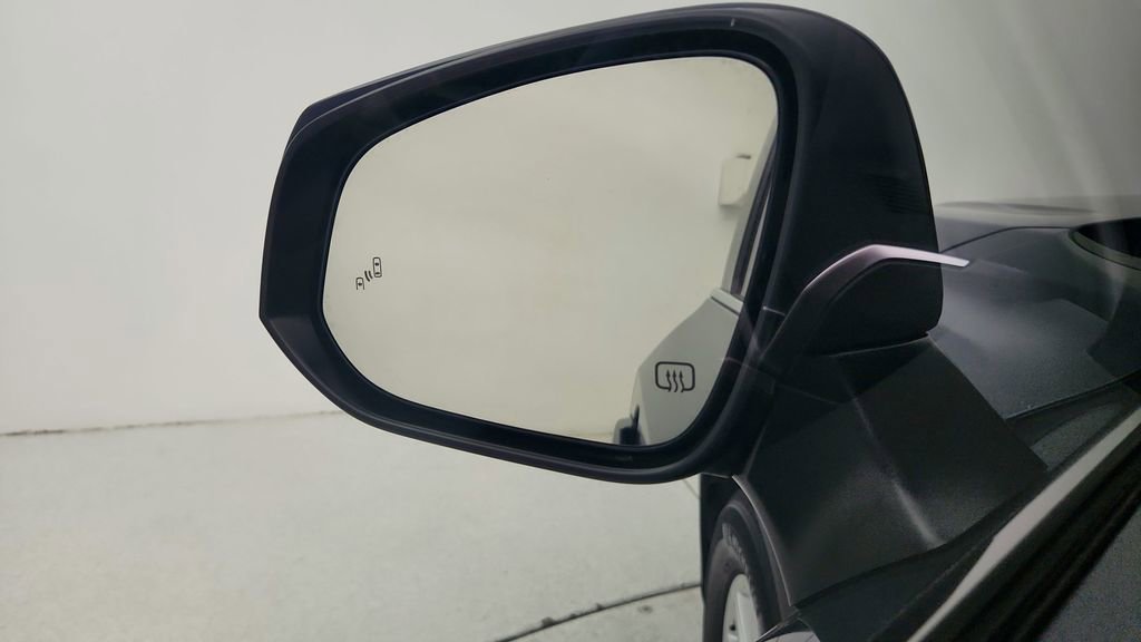 Used 2024 Toyota Grand Highlander XLE image 17