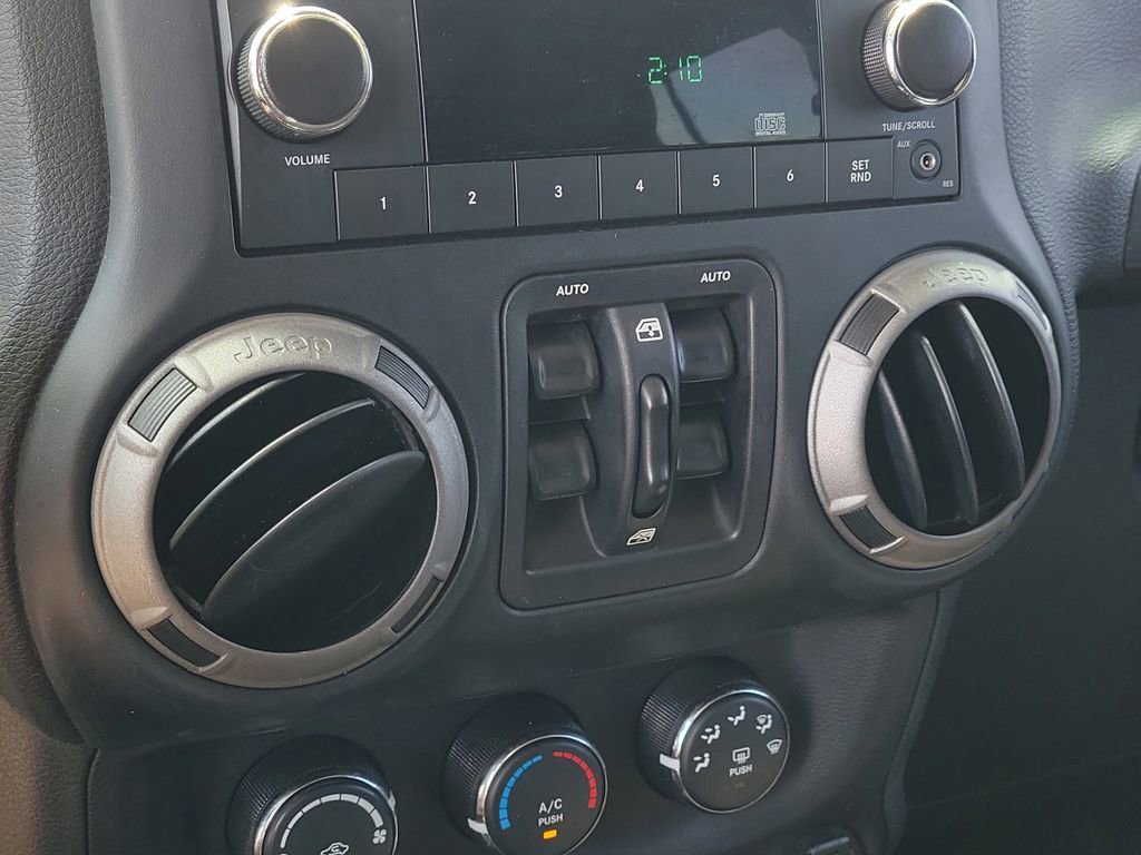 Used 2015 Jeep Wrangler Unlimited Sport w/ Quick Order Package 24S image 22