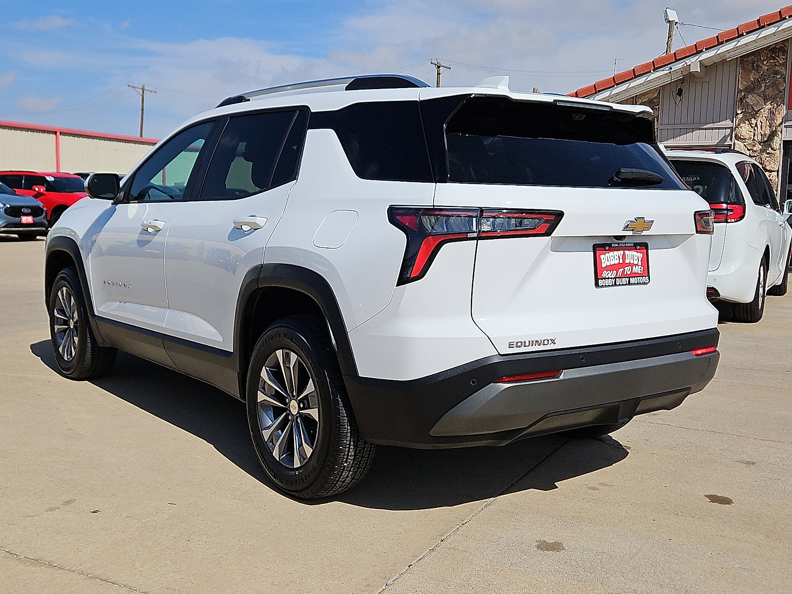 Used 2025 Chevrolet Equinox LT w/ Convenience Package II image 2