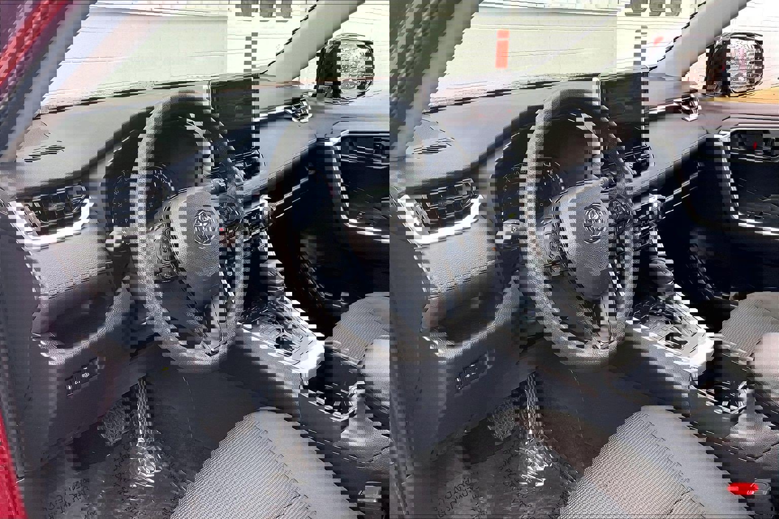 Used 2025 Toyota RAV4 LE image 18