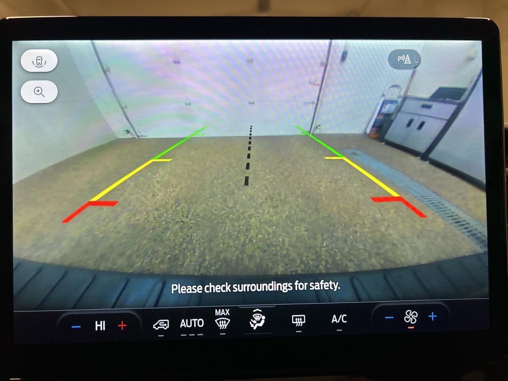 Used 2024 Ford Transit 350 XLT image 22