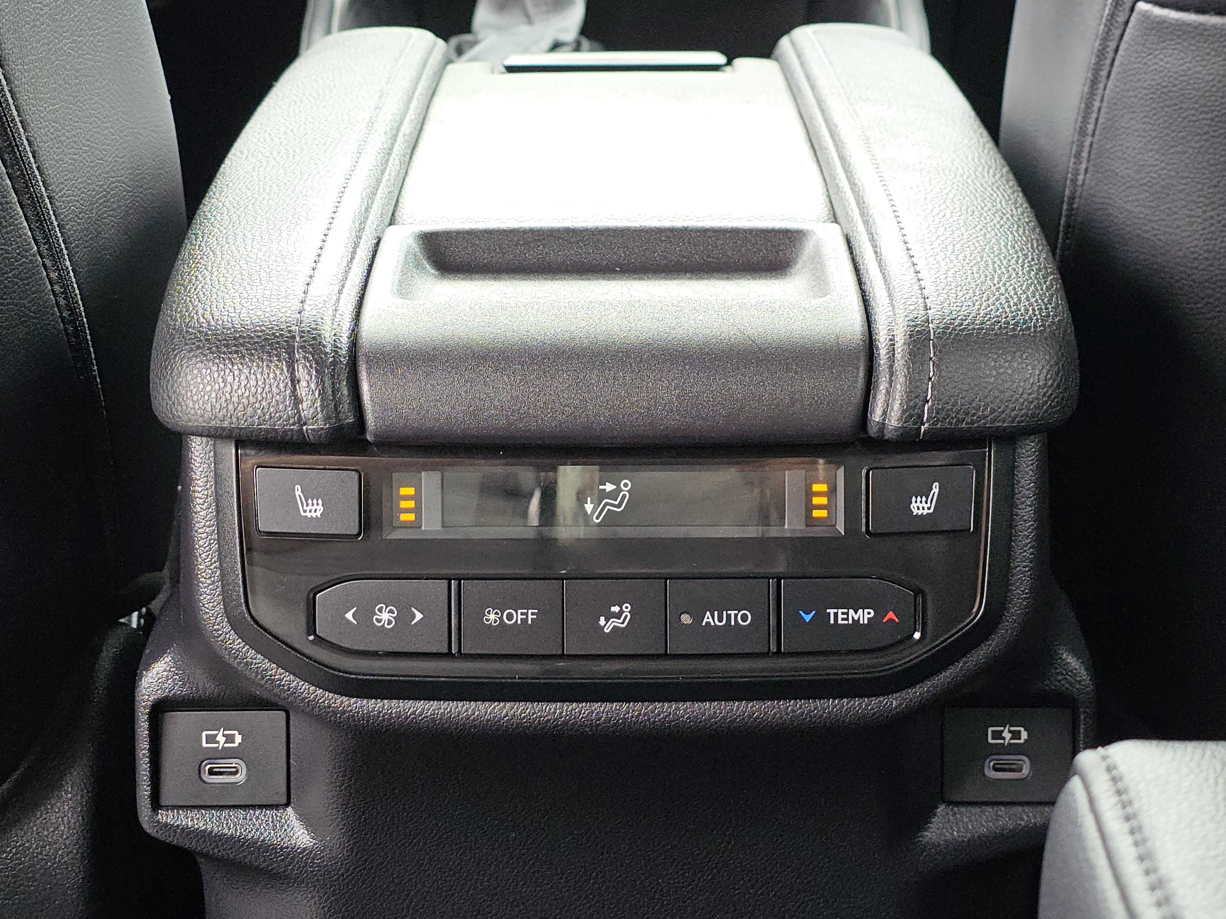 Used 2024 Toyota Grand Highlander AWD Hybrid image 19