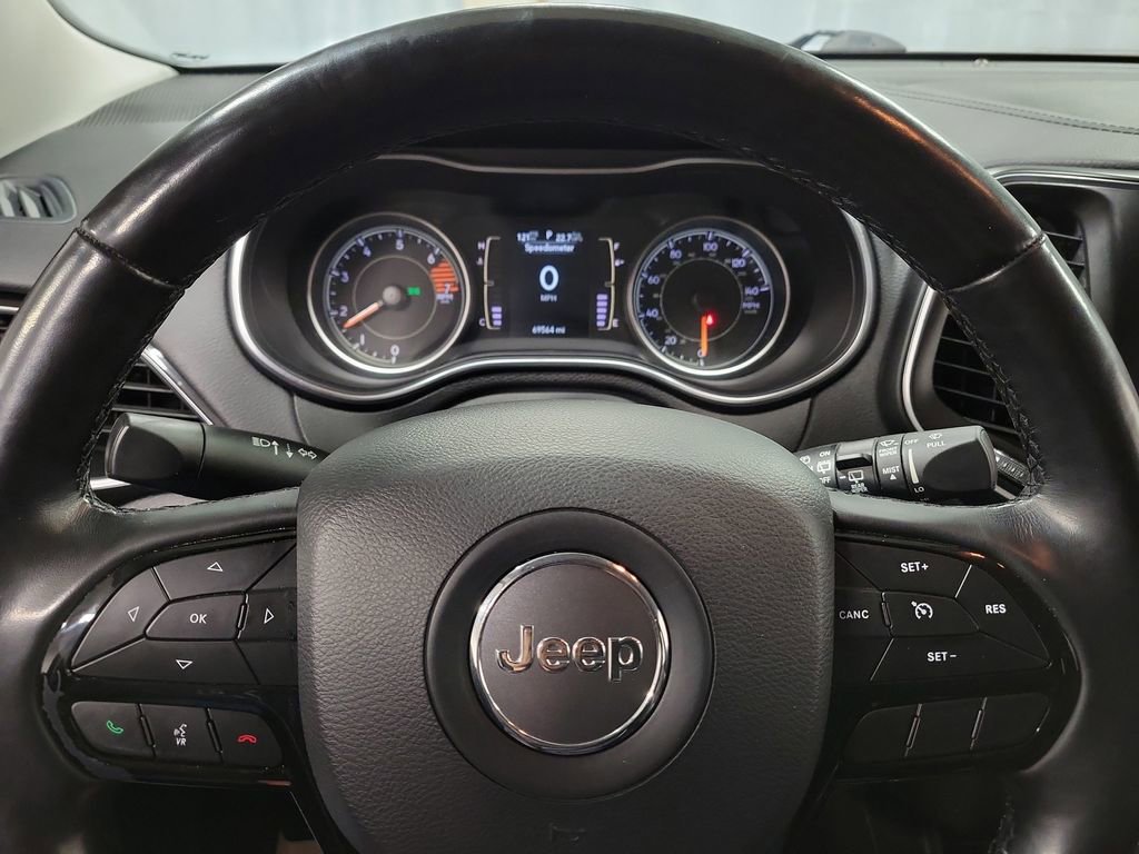 Used 2020 Jeep Cherokee Latitude Plus image 15