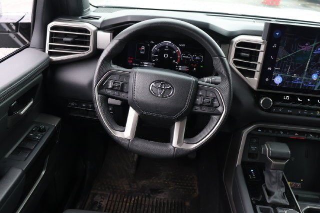 Used 2025 Toyota Tundra Limited AWD/4WD image 19