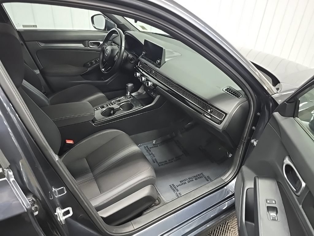 Used 2023 Honda Civic Sport image 15