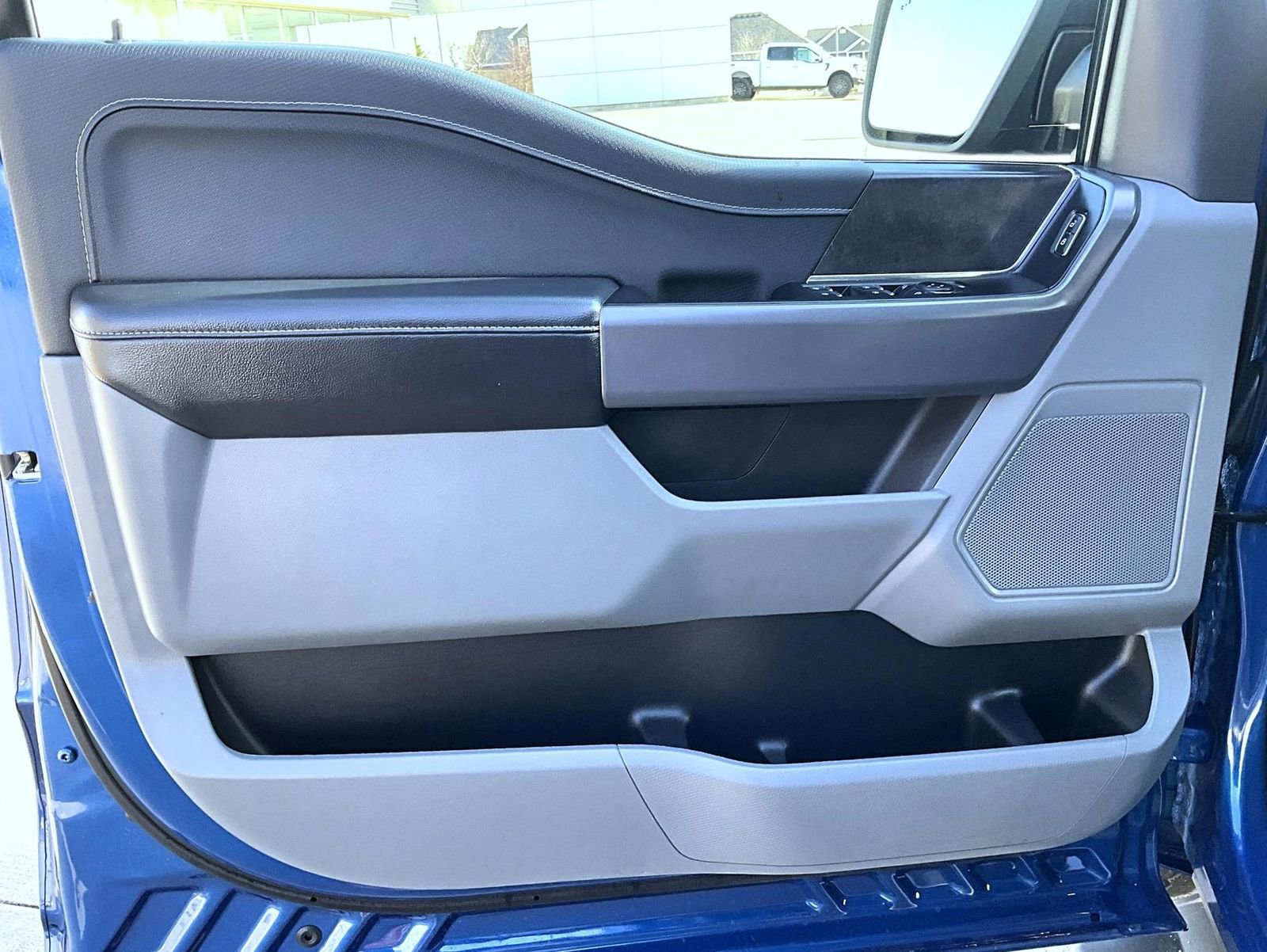 Used 2025 Ford F150 XLT w/ Equipment Group 301A Standard AWD/4WD image 9