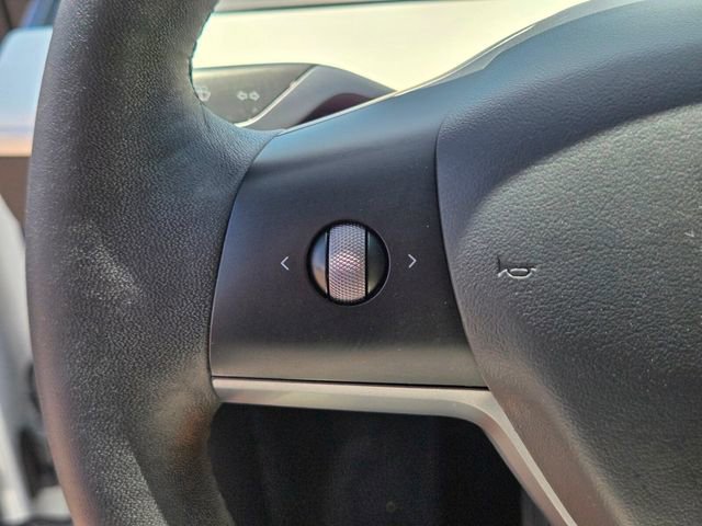 Used 2021 Tesla Model Y 2WD image 29