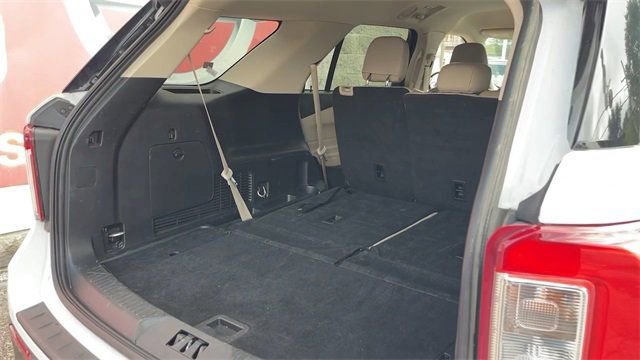 Used 2024 Ford Explorer XLT w/ Equipment Group 202A image 22