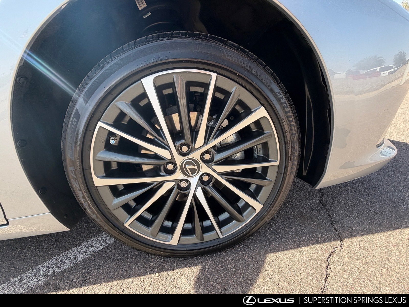 Certified 2025 Lexus ES 300h w/ Premium Package FWD image 11