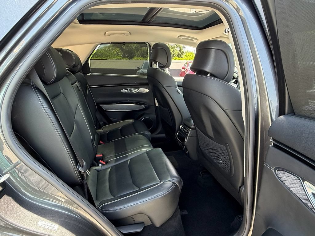 Used 2022 Genesis GV70 2.5T w/ Advanced Package AWD/4WD image 17
