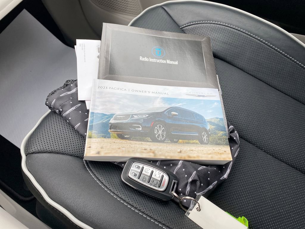 Used 2023 Chrysler Pacifica Limited w/ Trailer Tow Group image 44