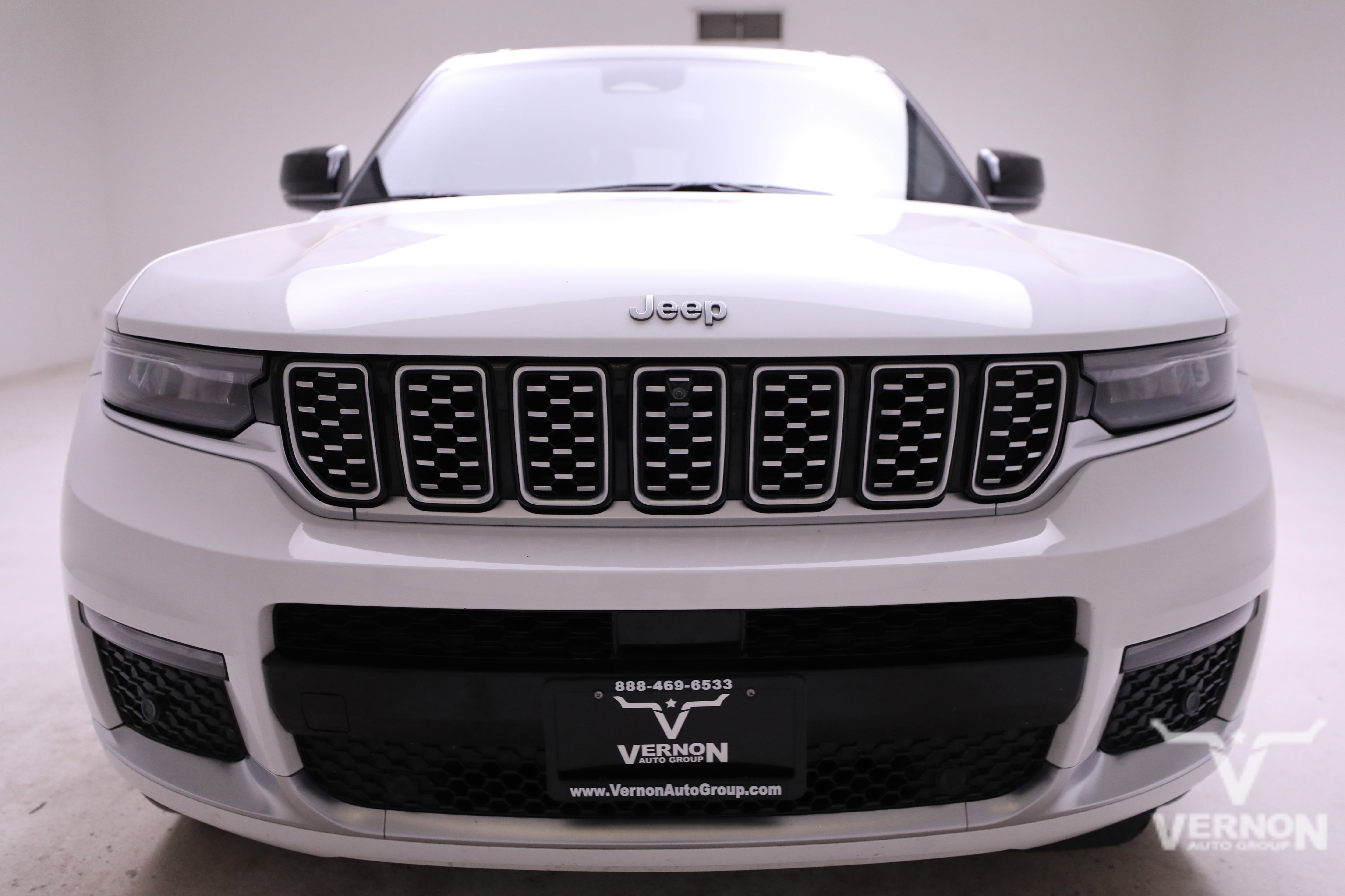 Used 2022 Jeep Grand Cherokee L Summit w/ Luxury Tech Group V image 8