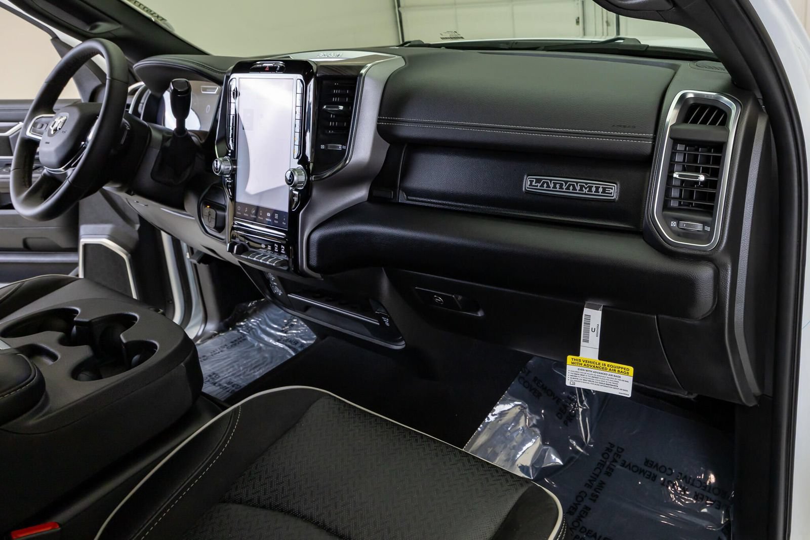 Used 2026 RAM 2500 Laramie AWD/4WD image 16