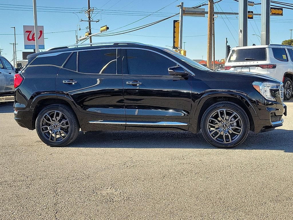 Used 2023 GMC Terrain Denali w/ Black Diamond Edition image 12