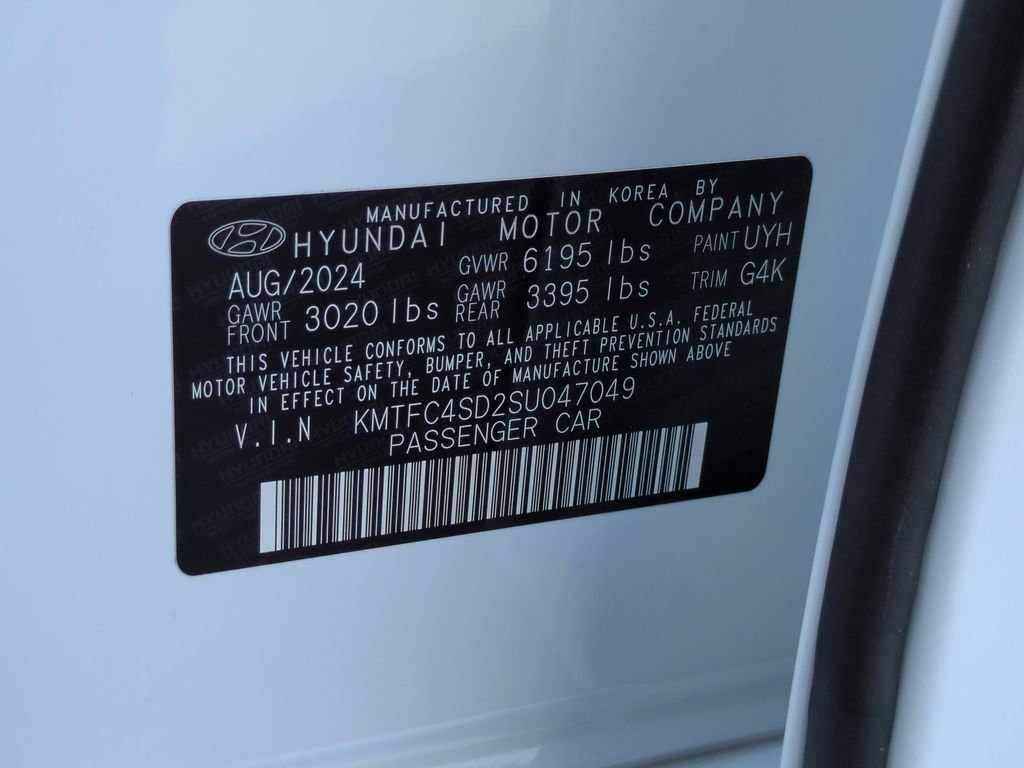 Used 2025 Genesis G90 3.5T image 26