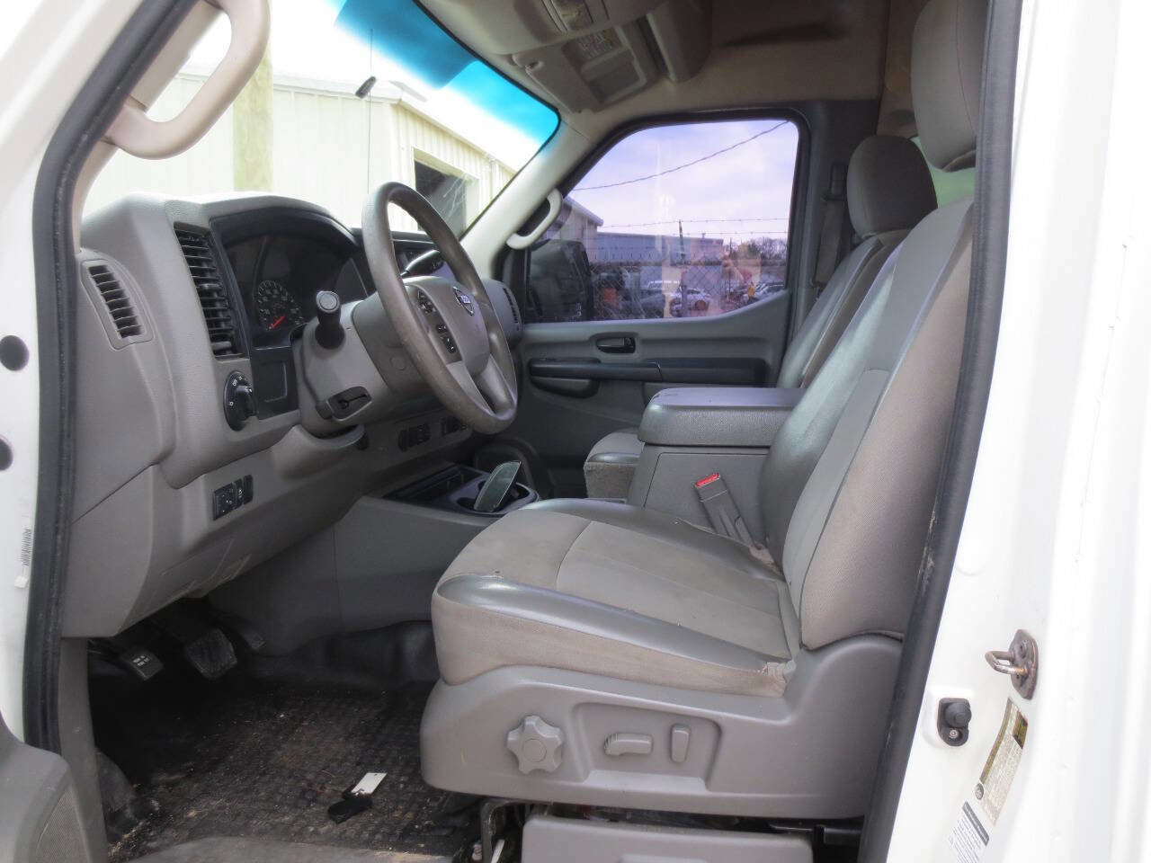 Used 2015 Nissan NV 2500 SL w/ Technology Package image 7