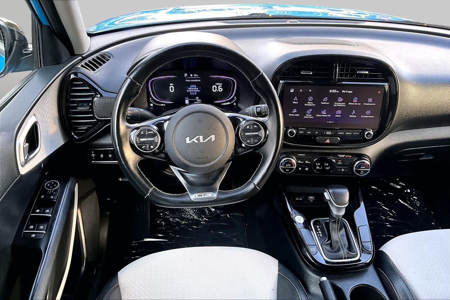 Certified 2023 Kia Soul GT-Line FWD image 6