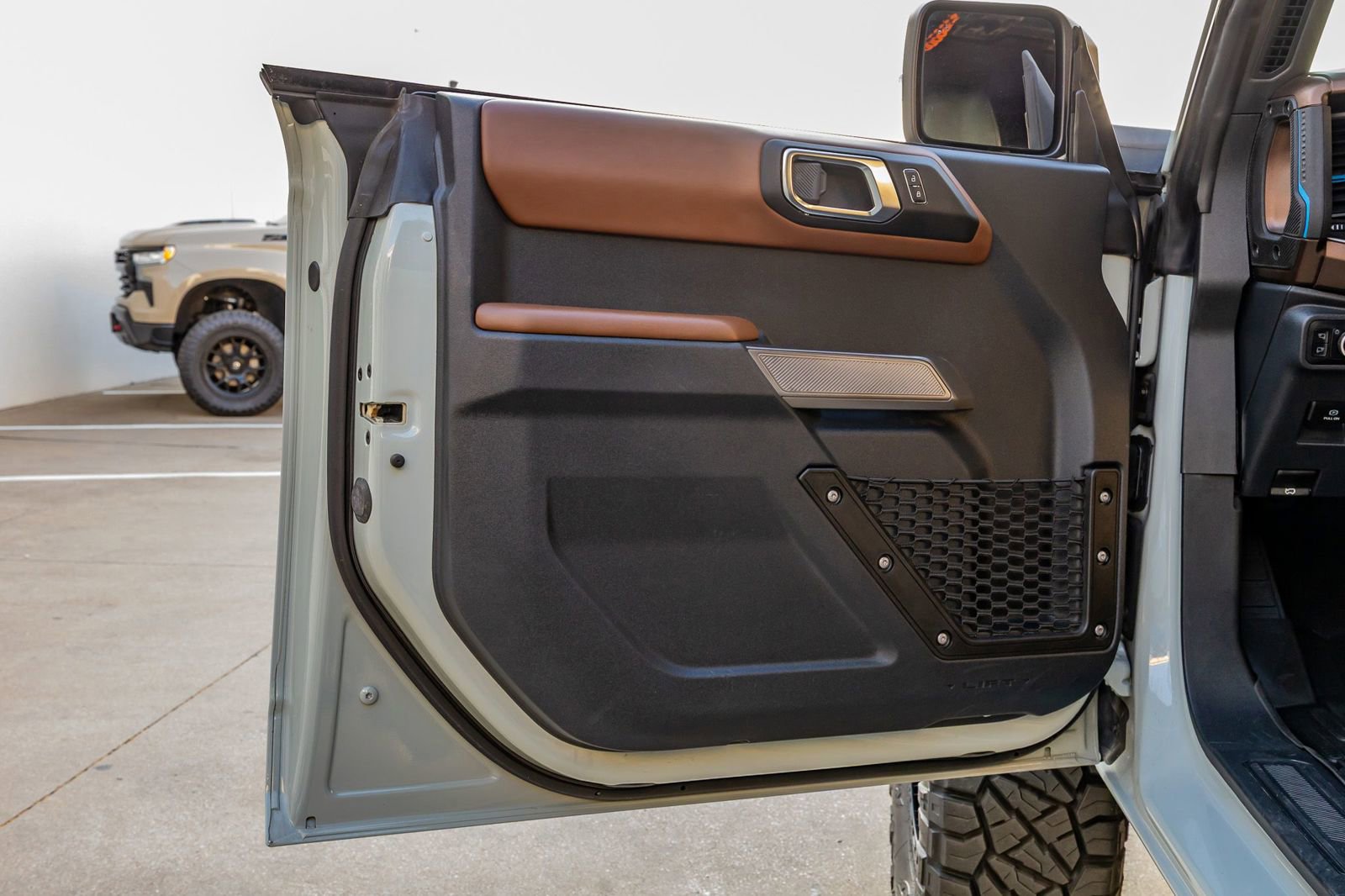 Used 2022 Ford Bronco Outer Banks image 35