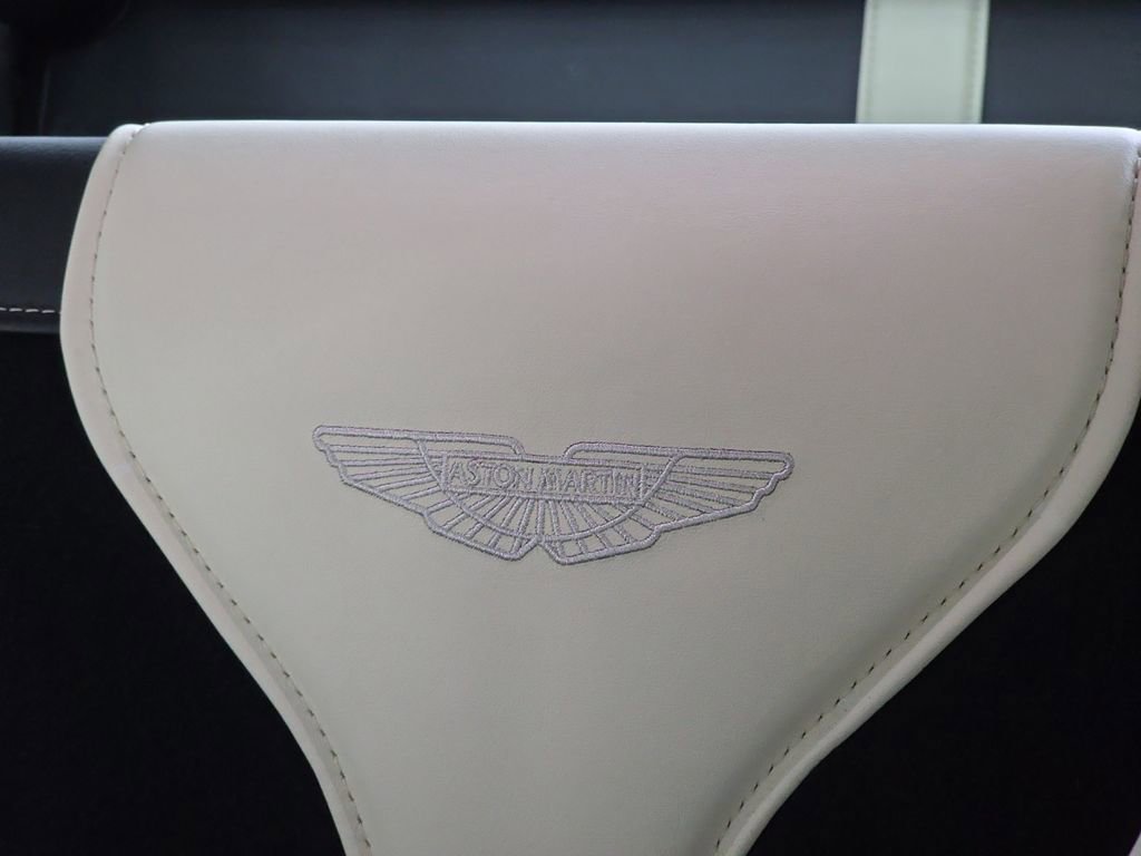 Used 2020 Aston Martin V8 Vantage Coupe image 41