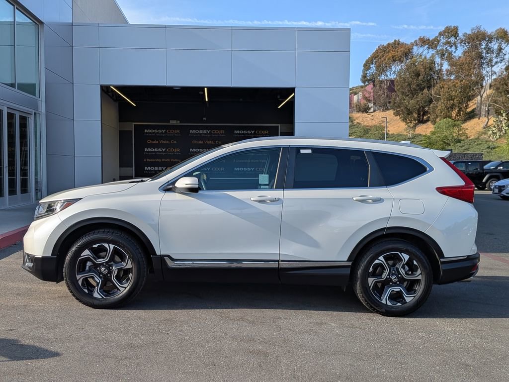 Used 2018 Honda CR-V Touring image 2