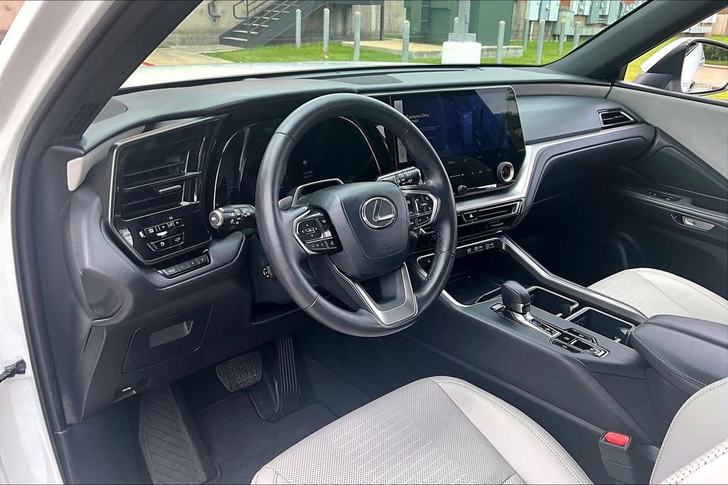 Used 2025 Lexus TX 350 FWD w/ Technology Package image 19