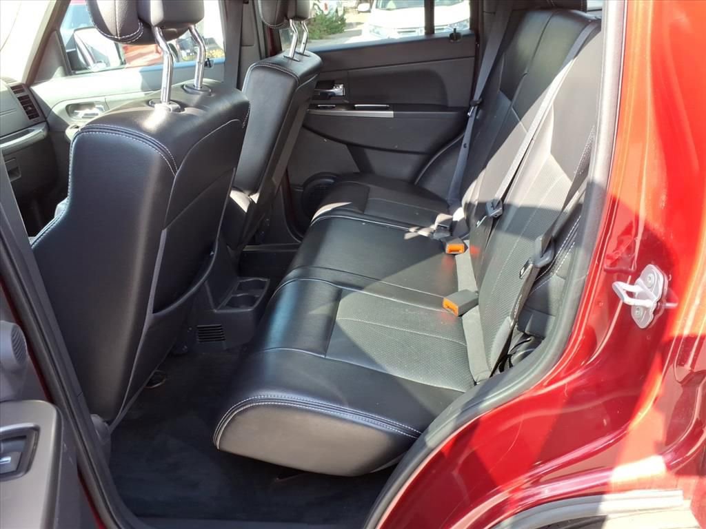 Used 2012 Jeep Liberty Limited Jet image 11