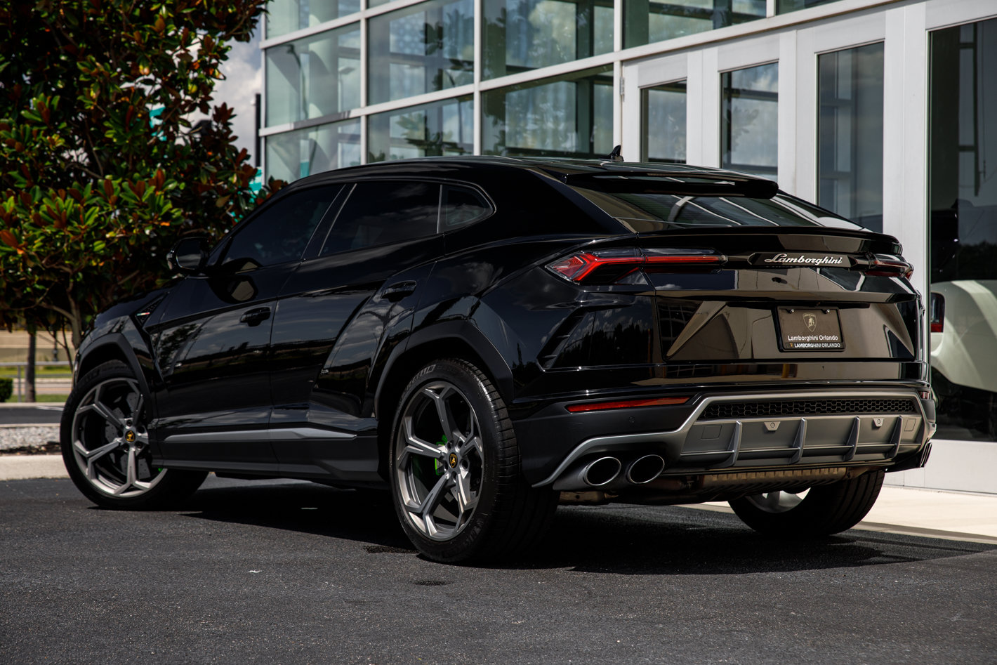Used 2022 Lamborghini Urus AWD/4WD image 10